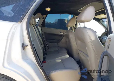 2010 Ford Focus Sel from USA, damaged, VIN 1FAHP3HN1AW208442